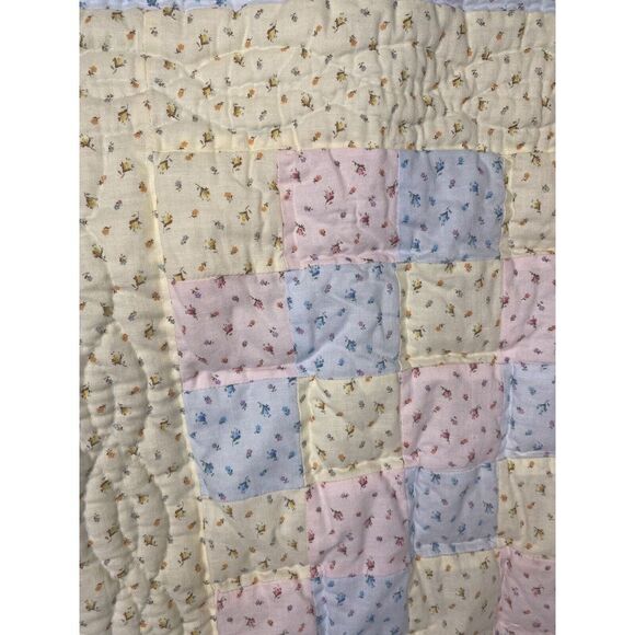 Vintage Baby Bed Patchwork Quilt Hearts Hand Made Ditzy Floral Eyelet Blue Pink‎